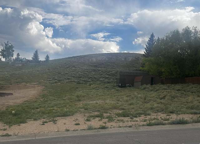 Property at 720 Scarlet Dr, Rawlins, WY 82301