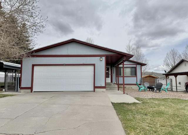 Property at 1422 7th West Ave Ave, Kemmerer, WY 83101, 4 beds, 1.75 baths