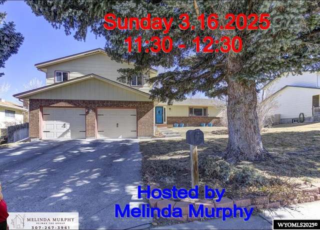 Property at 1981 Kingsbury Dr, Casper, WY 82609, 4 beds, 3 baths