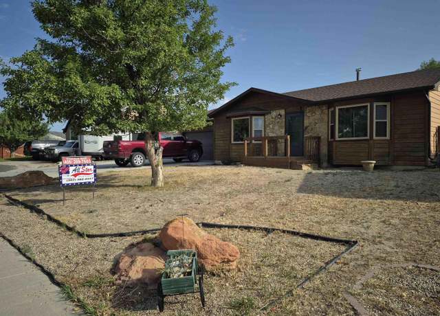 Property at 517 Gunn Cir, Rock Springs, WY 82901, 3 beds, 2 baths