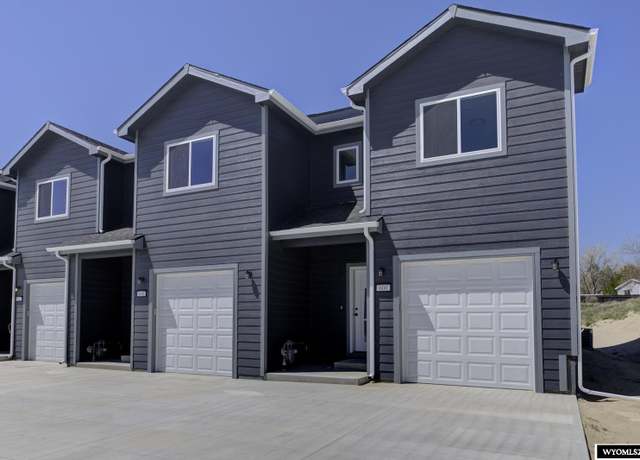 Property at 608 Badger Ln, Mills, WY 82644, 3 beds, 2.5 baths
