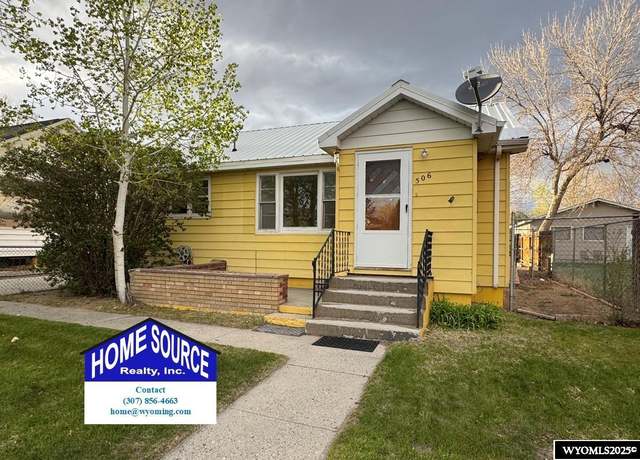 Property at 506 E Jackson Ave, Riverton, WY 82501, 2 beds, 2 baths