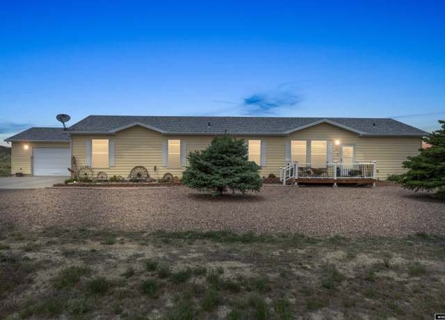Property at 22 Lakota Dr, Rock Springs, WY 82901, 4 beds, 3 baths