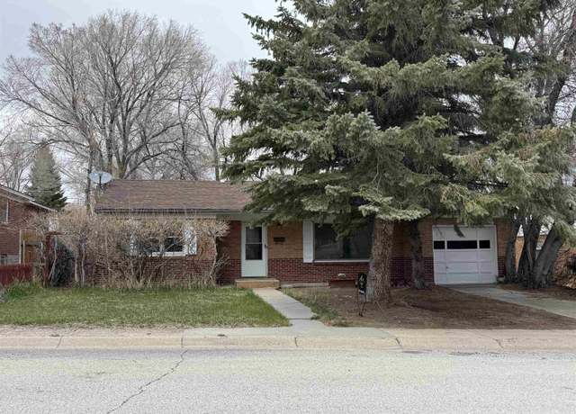 Property at 323 Mcmicken St, Rawlins, WY 82301, 3 beds, 1 bath