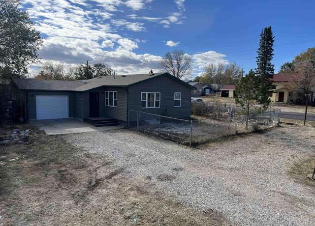 Property at 621 W Saratoga Ave, Saratoga, WY 82331, 4 beds, 2 baths