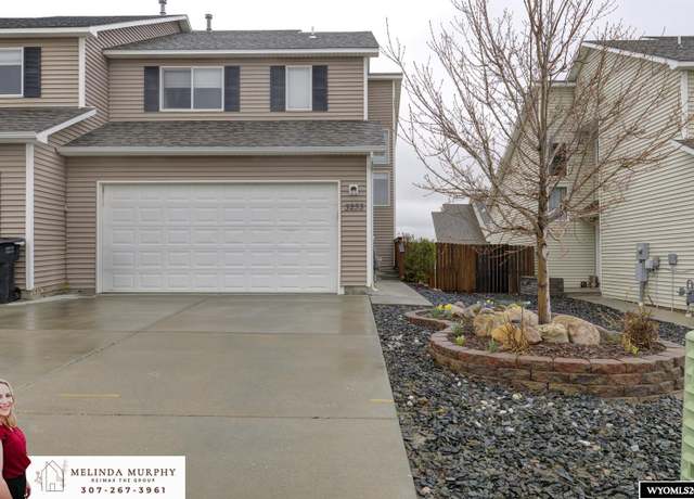 Property at 3233 Quivera River Rd, Casper, WY 82604, 3 beds, 2.5 baths