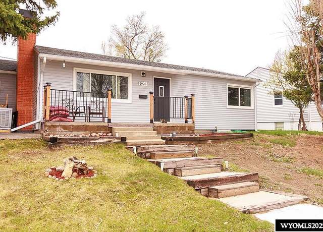 Property at 1925 W Coffman Ave Ave, Casper, WY 82604, 4 beds, 2.75 baths