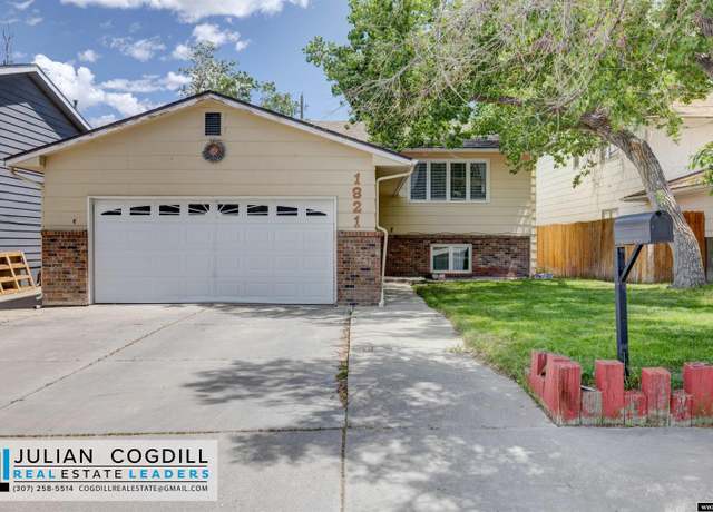 Property at 1821 S Mckinley St, Casper, WY 82601, 4 beds, 2.75 baths