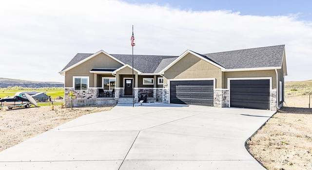 Photo of 21 Branding Iron Dr, Green River, WY 82935