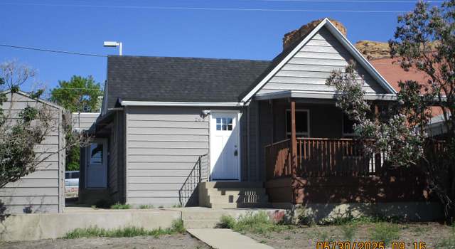 Photo of 263 N 2nd East St, Green River, WY 82935