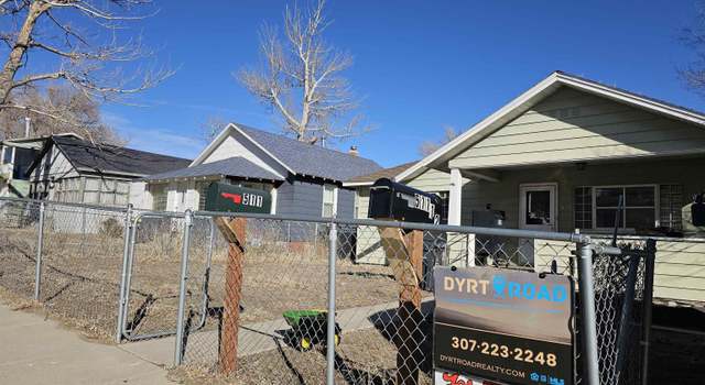 Photo of 511-511 1/2 13th St, Rawlins, WY 82301