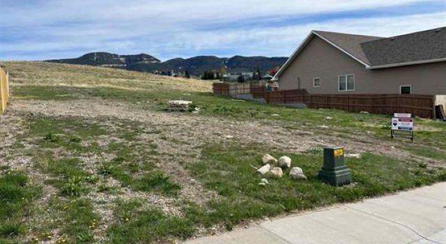 Photo of 1121 Goodstein Dr, Casper, WY 82601