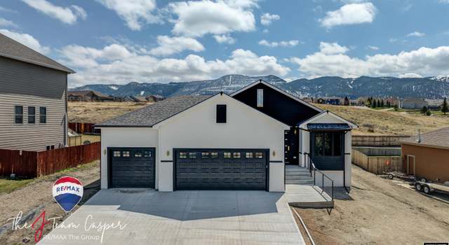 Photo of 1041 Goodstein Dr, Casper, WY 82601