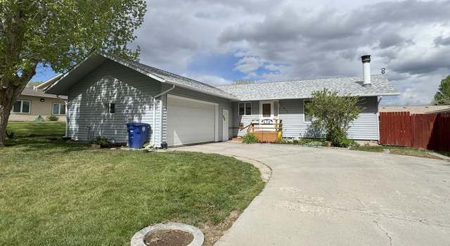 Photo of 315 Summit Dr, Riverton, WY 82501