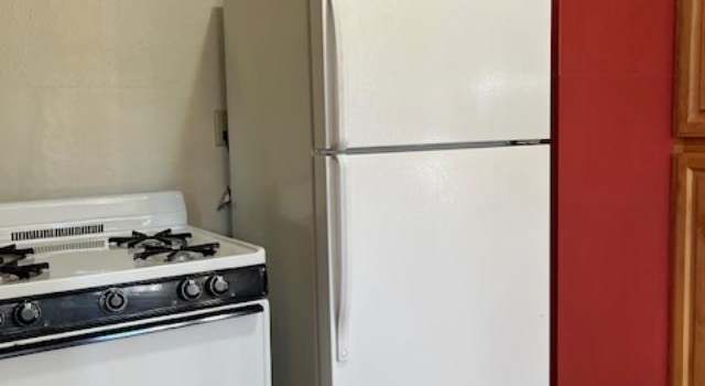 Photo of 116 N 6th St, Sinclair, WY 82334
