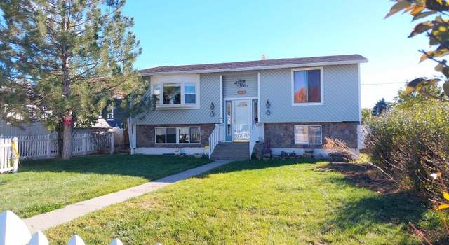 Photo of 219 E Warren St, Thermopolis, WY 82443