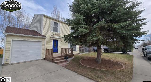 Photo of 501 Pinnacle Dr, Riverton, WY 82501
