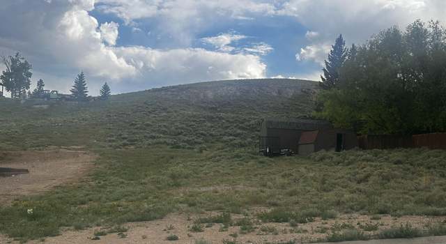 Photo of 720 Scarlet Dr, Rawlins, WY 82301