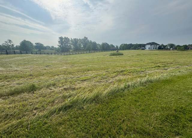 Property at 1075 E Greyhawk Ln, Greensburg, IN 47240