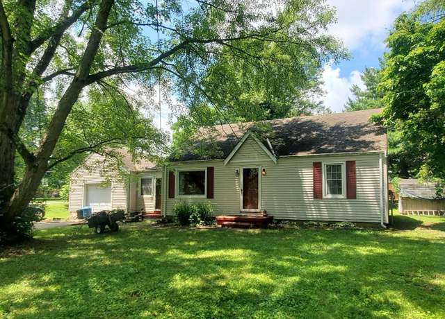 Property at 25011 Stateline Rd, Lawrenceburg, IN 47025, 4 beds, 1 bath