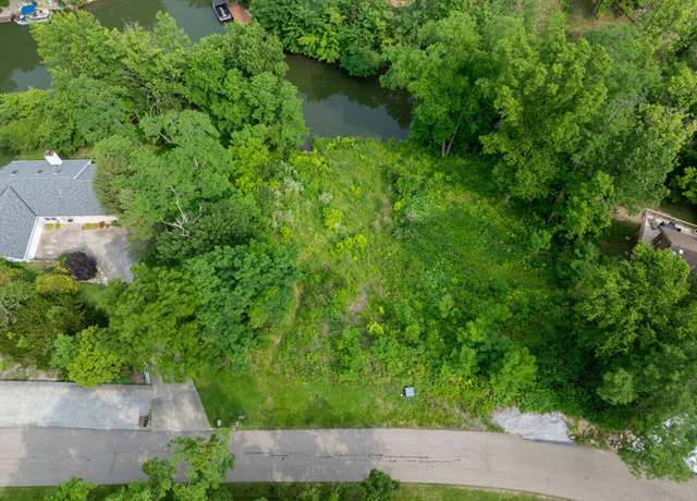 Property at 2458 Cedar Cliff Dr, Lawrenceburg, IN 47025