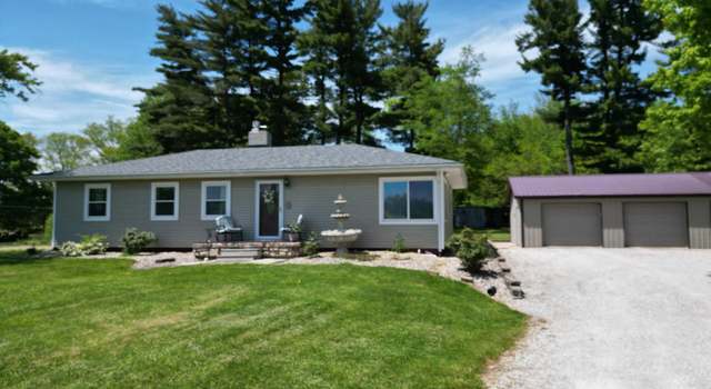 Photo of 927 E Beech St, Osgood, IN 47037