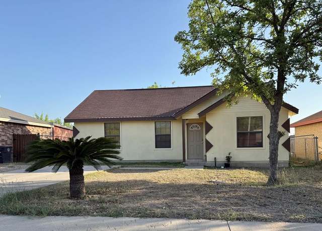 Property at 3042 Alvin Cir, Eagle Pass, TX 78852, 3 beds, 2 baths