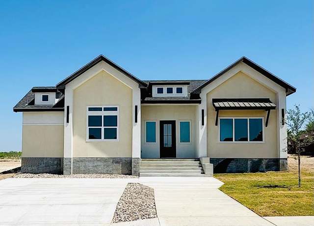 Property at 837 Ceniza Dr, Eagle Pass, TX 78852, 3 beds, 2.5 baths