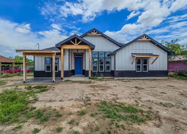 Property at 381 Ruelas Dr, Eagle Pass, TX 78852, 3 beds, 2 baths