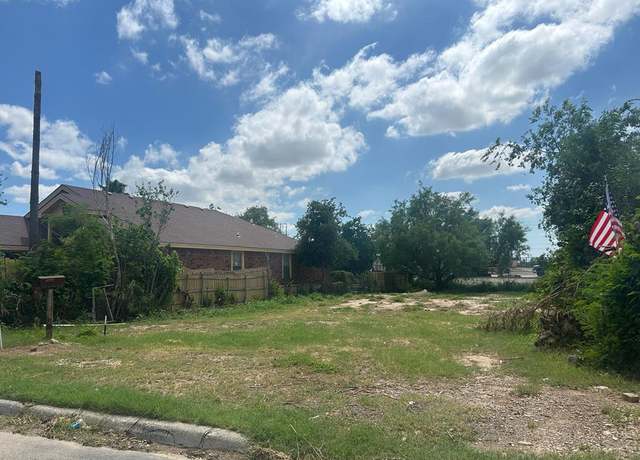 Property at 899 Madison St, Eagle Pass, TX 78852