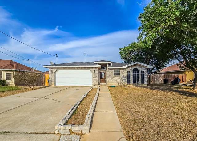 Property at 386 Falcon Blvd, Eagle Pass, TX 78852, 4 beds, 2 baths