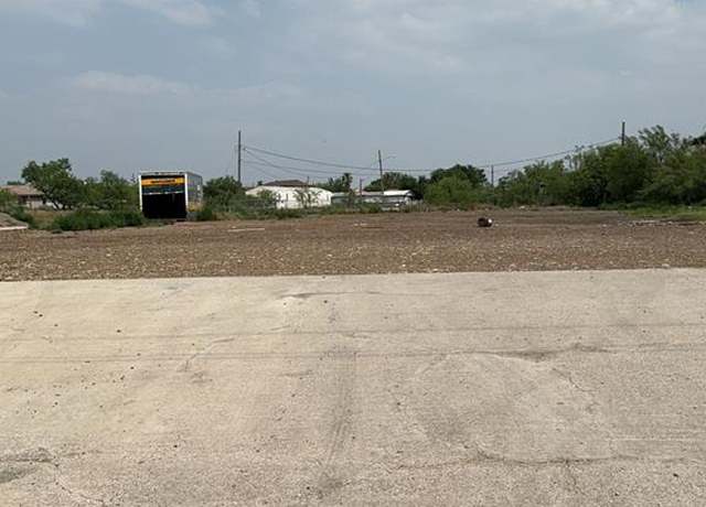 Property at 1910 Lewis St, Eagle Pass, TX 78852