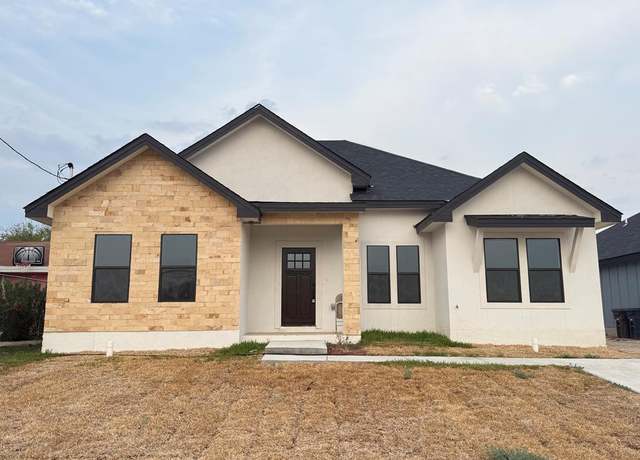 Property at 1824 Lewis St, Eagle Pass, TX 78852, 3 beds, 2 baths