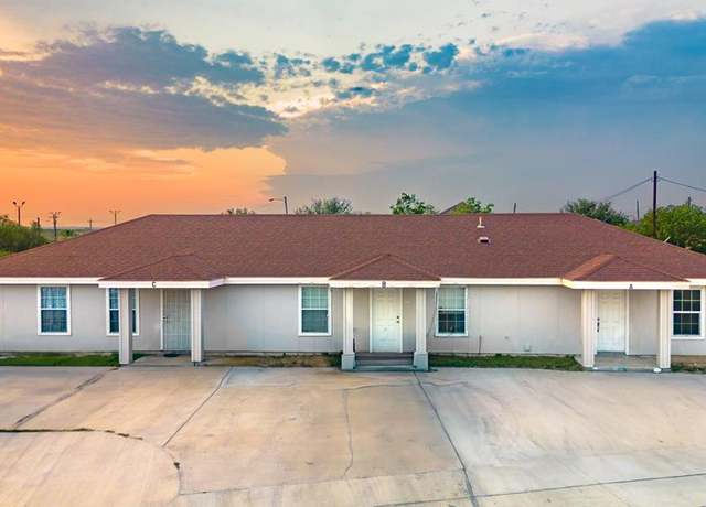 Property at 423 Fresno St, Eagle Pass, TX 78852, 6 beds, 3 baths