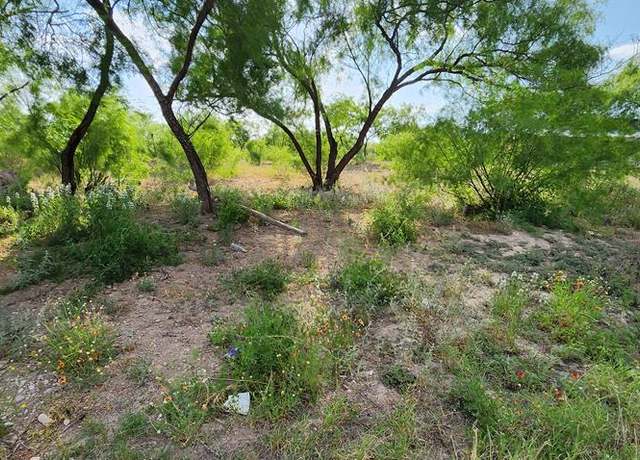 Property at 567 Riverside Dr, Eagle Pass, TX 78852