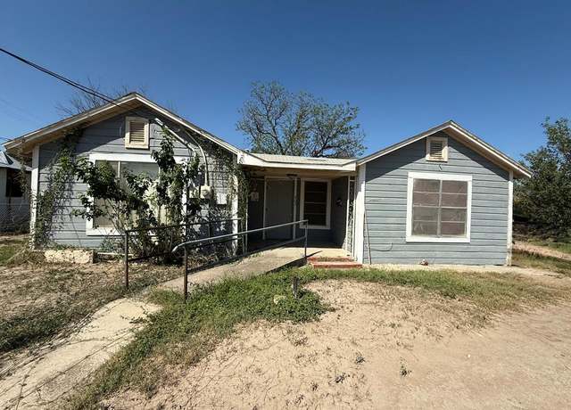 Property at 402 Wernett St, Del Rio, TX 78840, 2 beds, 1 bath