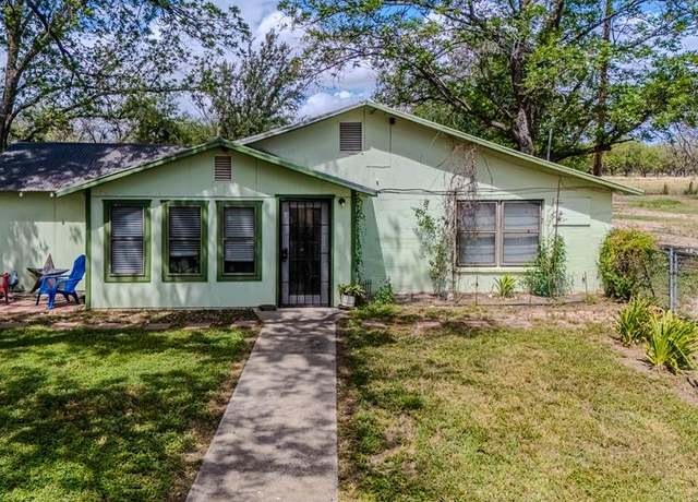 Property at 20399 N Us Hwy, Quemado, TX 78877, 3 beds, 2 baths
