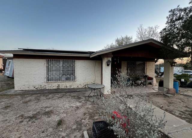 Property at 688 Callejon Teran, Eagle Pass, TX 78852, 2 beds, 1 bath