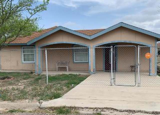 Property at 1993 Boulder Ridge Dr, Eagle Pass, TX 78852, 2 beds, 1.5 baths