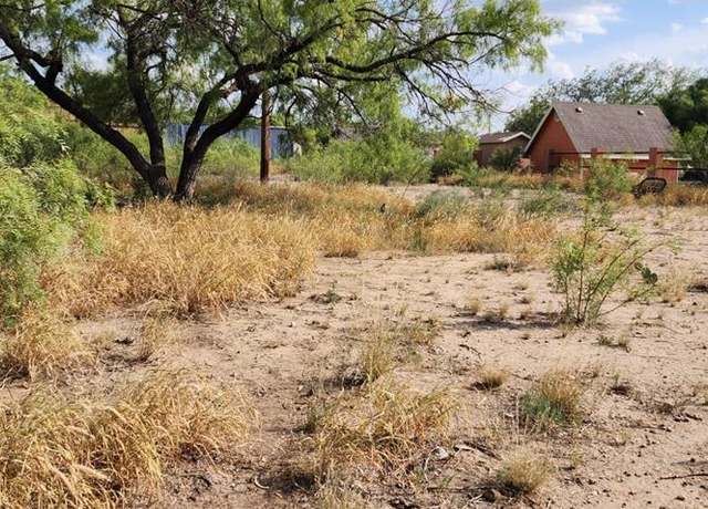 Property at 1370 Antelope Dr, Eagle Pass, TX 78852