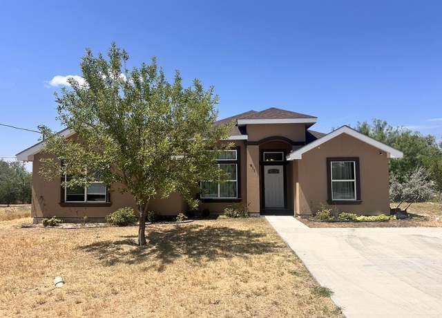 Property at 811 Christian Dr, Eagle Pass, TX 78852, 3 beds, 2 baths