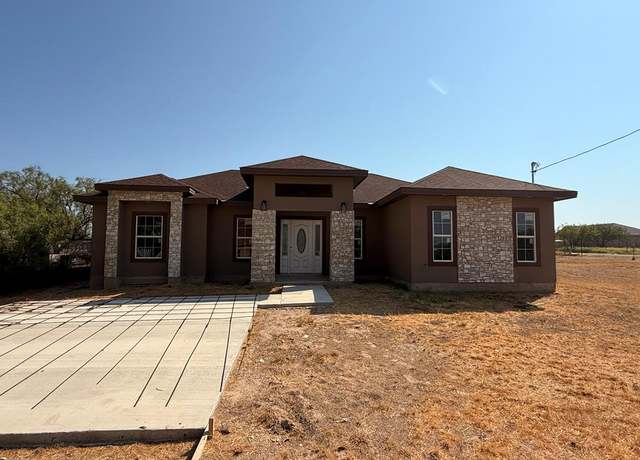 Property at 69 Windmill Dr, Eagle Pass, TX 78852, 3 beds, 2 baths