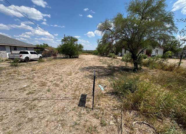 Property at 457 La Paloma Dr, Eagle Pass, TX 78852