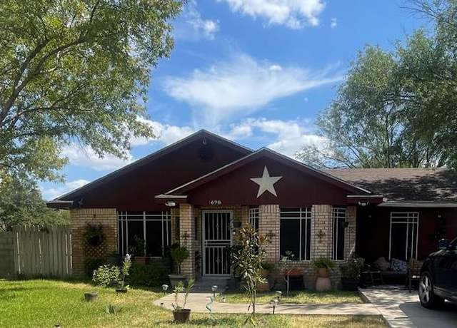 Property at 1698 Champion Cir Unit n/a, Eagle Pass, TX 78852, 4 beds, 2 baths