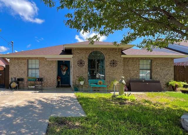 Property at 1609 Cristin Dr, Eagle Pass, TX 78852, 3 beds, 2 baths