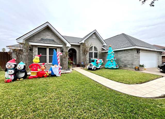 Property at 1362 Chittim Trl, Eagle Pass, TX 78852, 4 beds, 3.5 baths