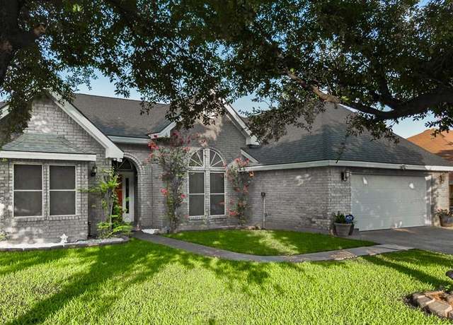 Property at 1362 Chittim Trl, Eagle Pass, TX 78852, 4 beds, 3.5 baths