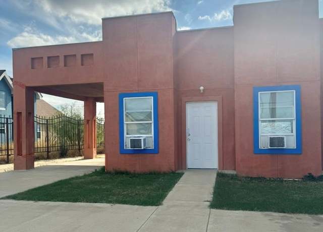 Property at 1816 Old Pioneer Rd, Eagle Pass, TX 78852, 4 beds, 4 baths