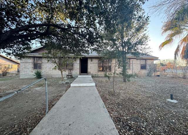 Property at 3927 Clavel St, Eagle Pass, TX 78852, 4 beds, 1.5 baths