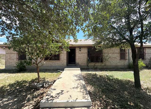 Property at 3927 Clavel St, Eagle Pass, TX 78852, 4 beds, 1.5 baths